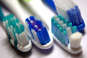 Is it Time to Replace your Toothbrush or Brush Head?